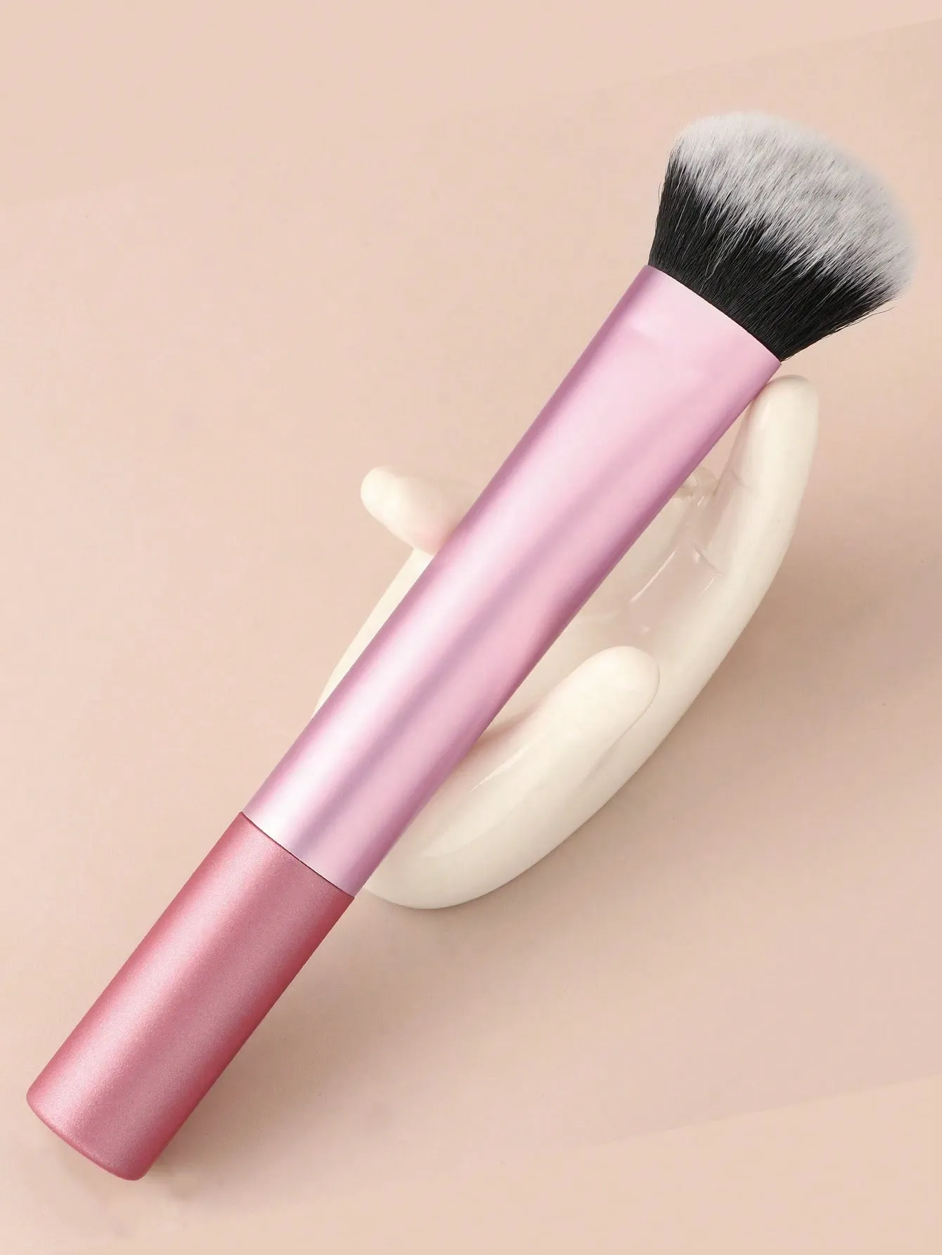 1pc Foundation Brush Black Friday